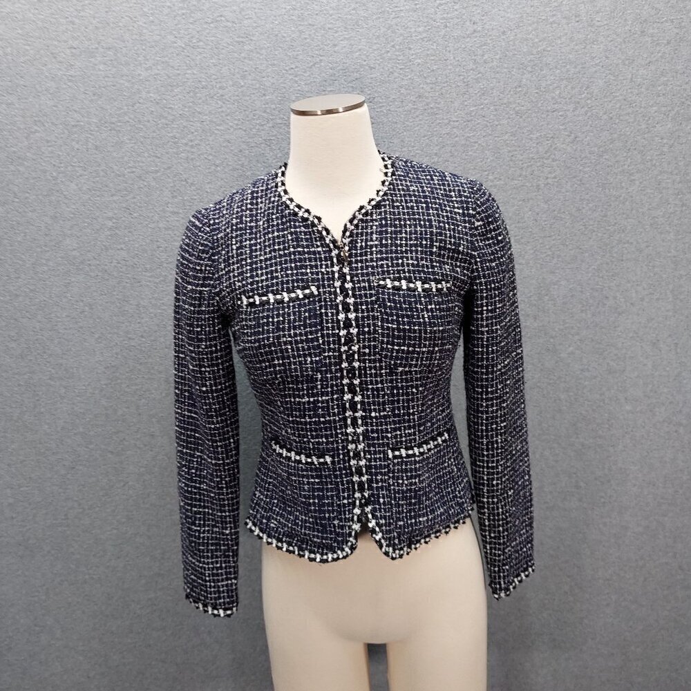 Maggy London tweed blazer Size 2 Zipper‎ closer Blue and White